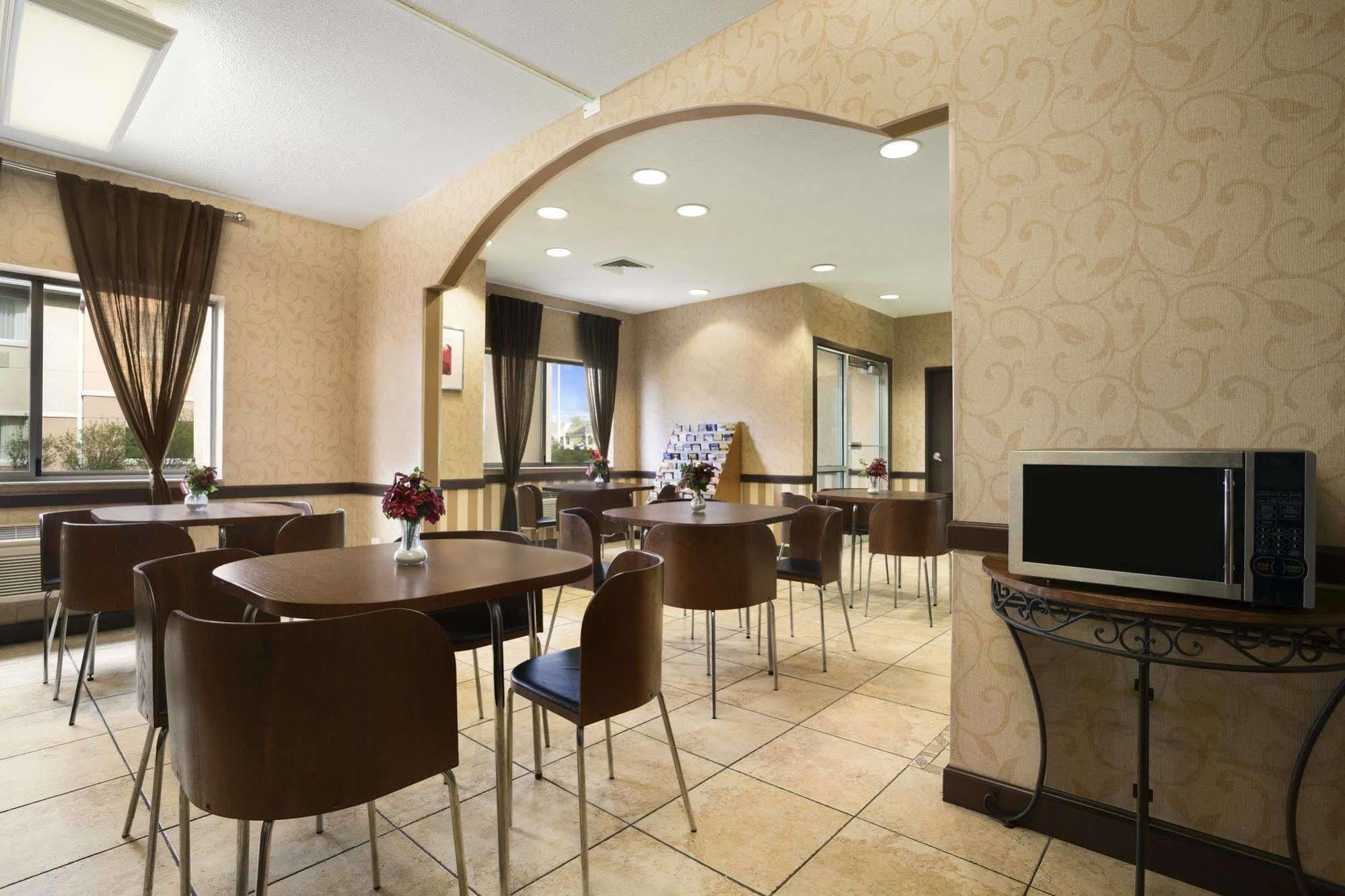 Hotel Baymont By Wyndham Anderson Exterior foto